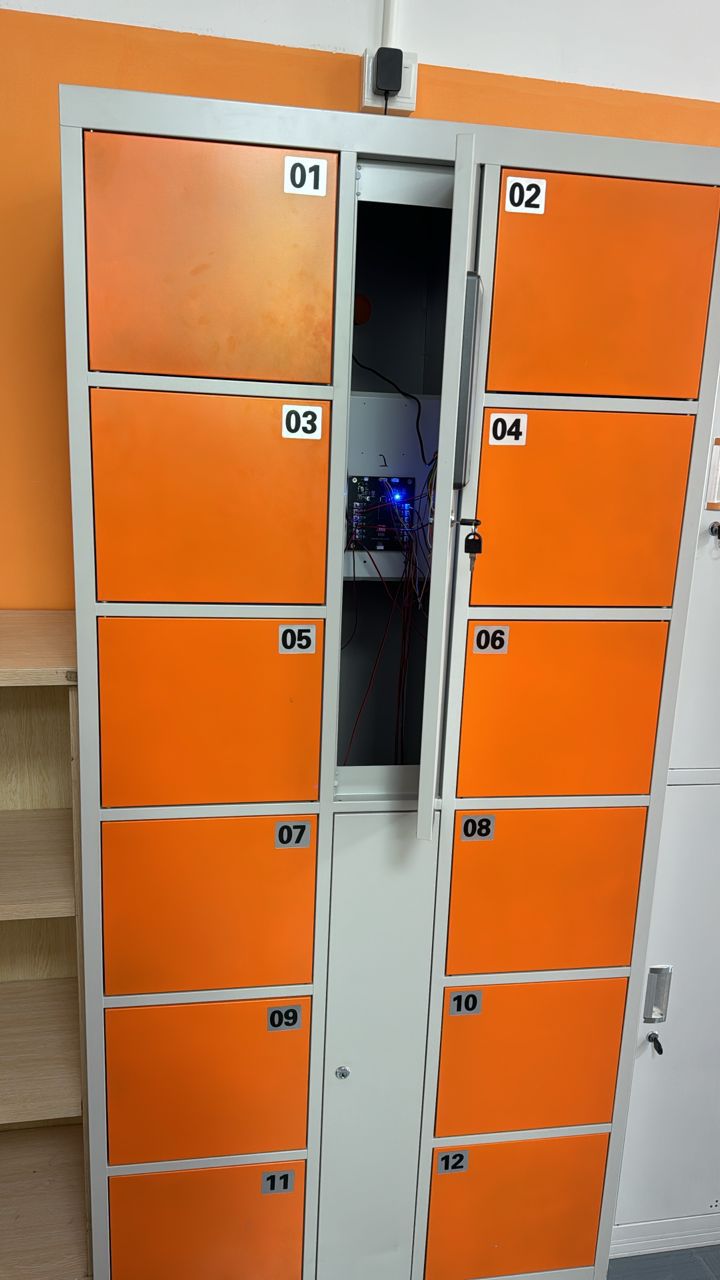 Smart Locker otomatis face recognition dan RFID